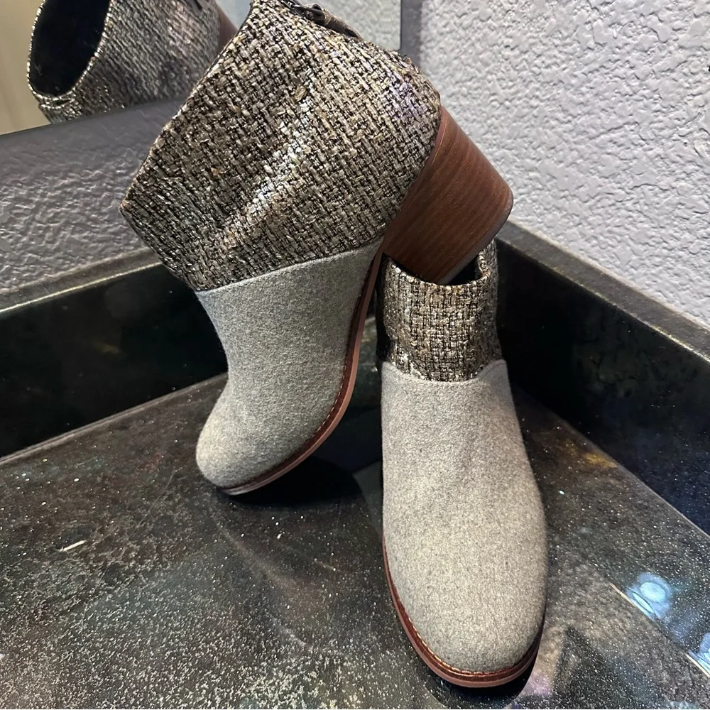Toms Leila Bootie in the Grey Felt Shine Boucle style Women's Ankle Boots 7.5